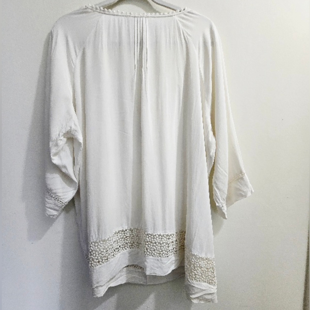 Solitaire Pure White Peasant Blouse w/Crochet Details Size 3X - Picture 2 of 11